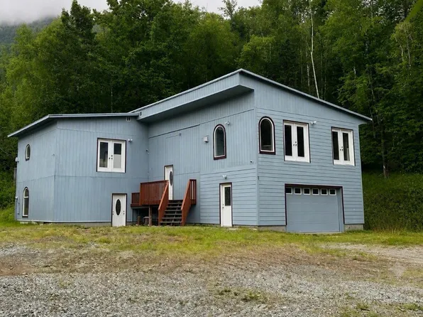 21323 Gorsuch St #B, Chugiak, AK 99567