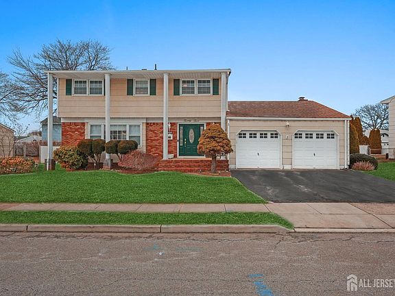 2nd image of 23 Sherwood Rd