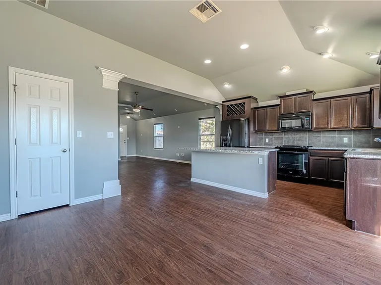 7433 Kolda Dr — Photo 8