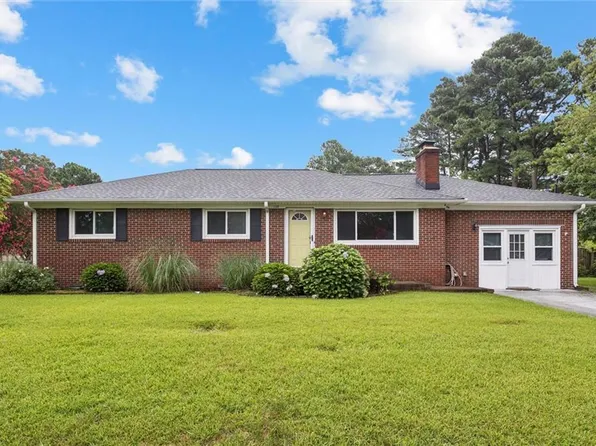 1129 Valmire Dr, Chesapeake, VA 23320
