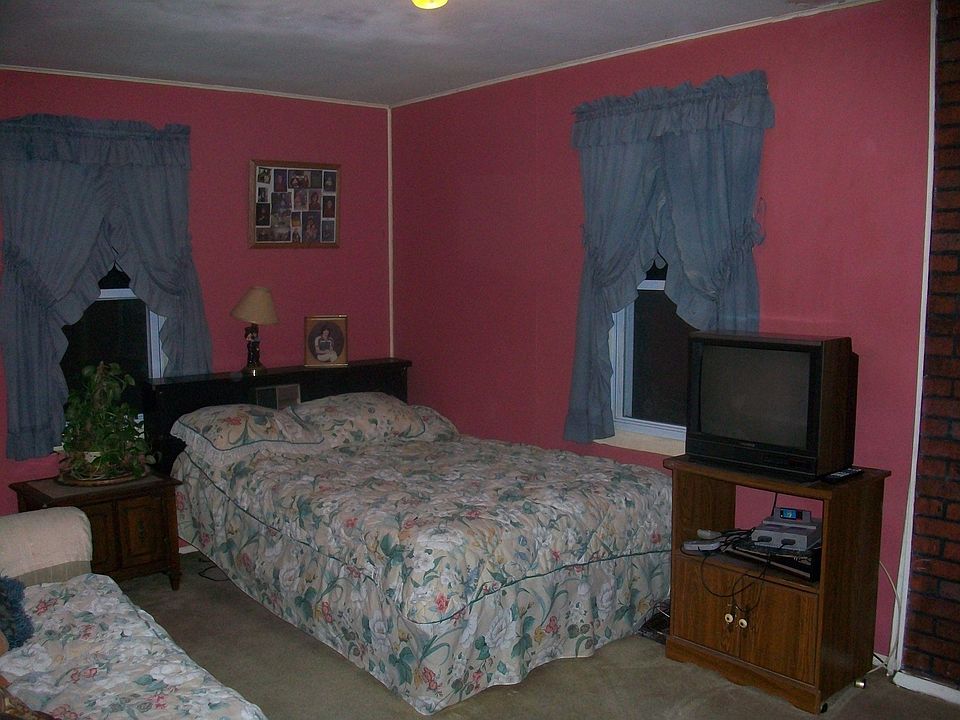 1st image of 9842 Linn Ave