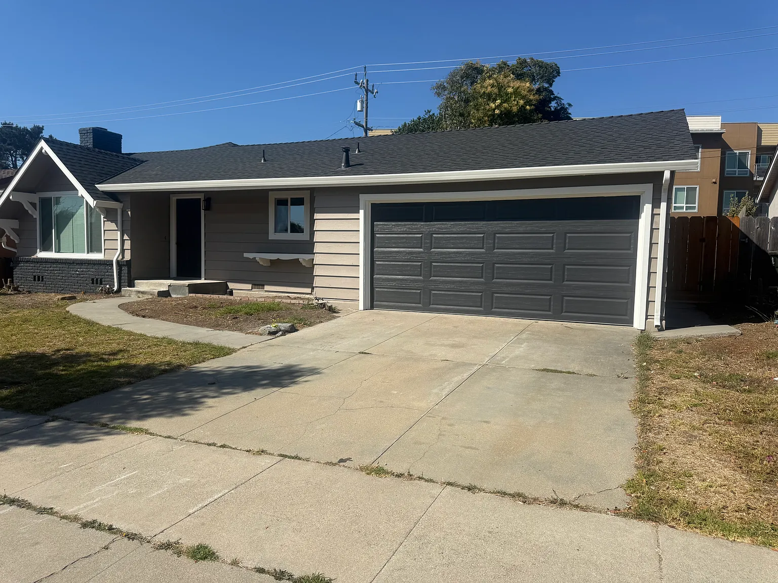 3 bed, 1190 sqft, $3,700 — Photo 1