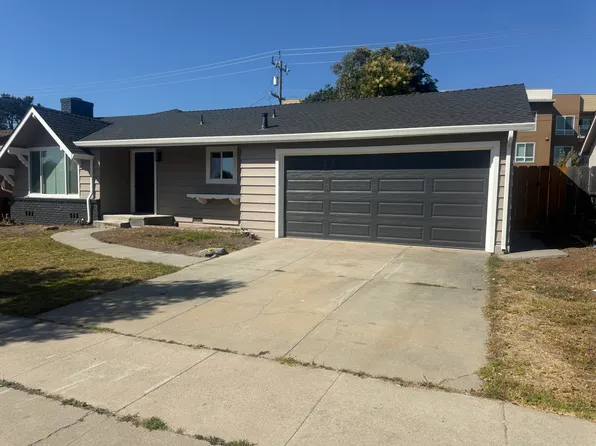 126 Columbine Dr, Salinas, CA 93906