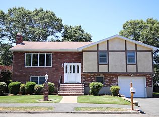 12 Jennifer Dr, Saugus, MA 01906