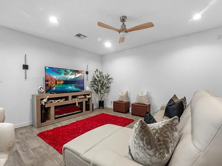 31826 Whittis Hill Way — Photo 8