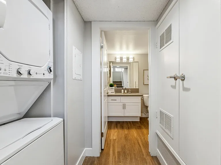 Portofino Townhomes — Photo 9