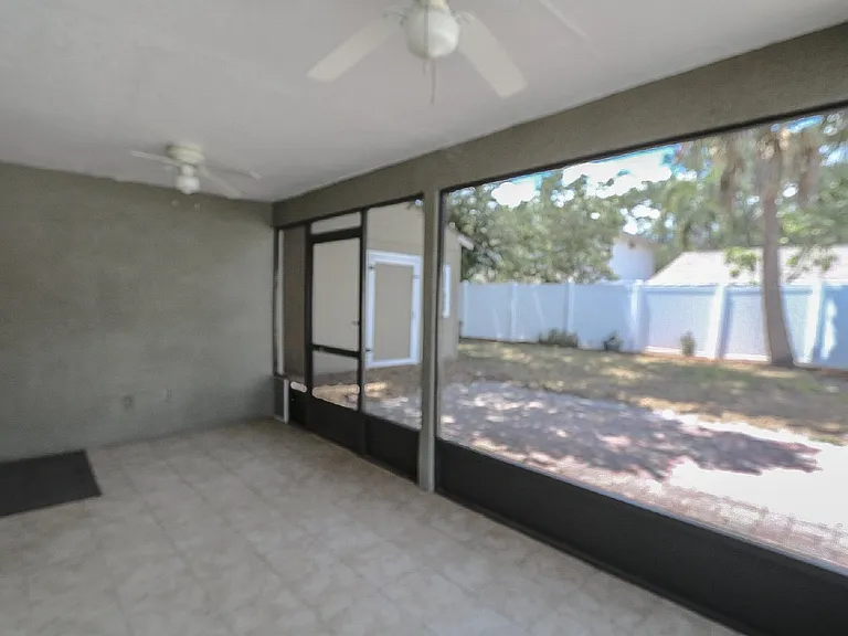 4419 W Euclid Ave — Photo 32