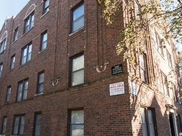 1249 W Henderson St, Chicago, IL