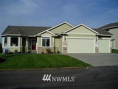 1st image of 20621 193RD Avenue Pl E