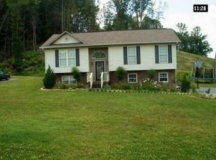 218 Dry Branch Rd, Erwin, TN 37650