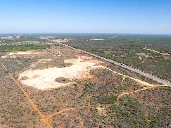 000 US HWY 83 N, Laredo, TX 78045
