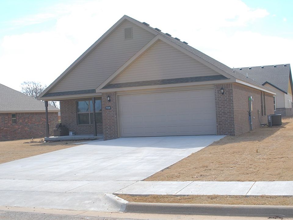 1st image of 709 NW 64th Ave