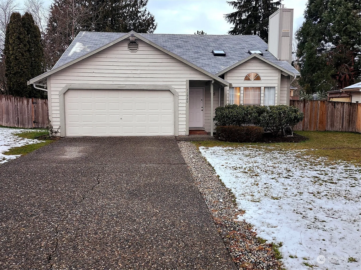 11920 SE 222nd Place photo 1