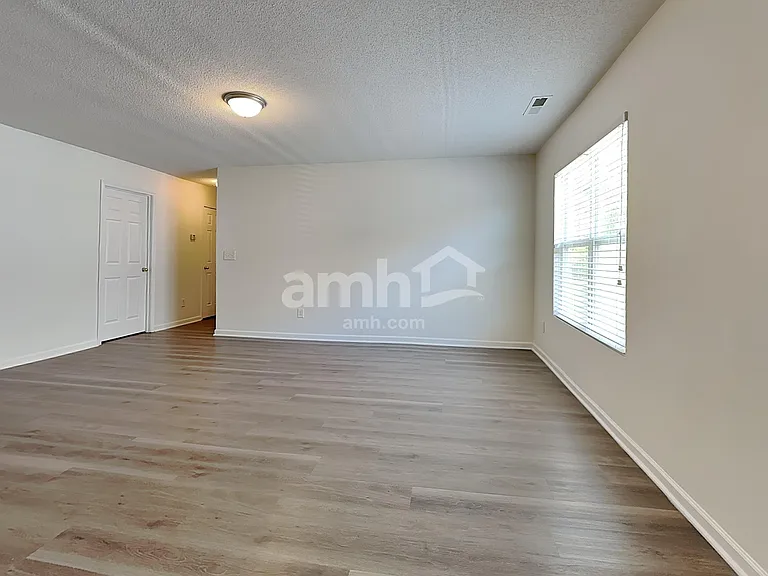 37 Valleyfield Dr — Photo 19