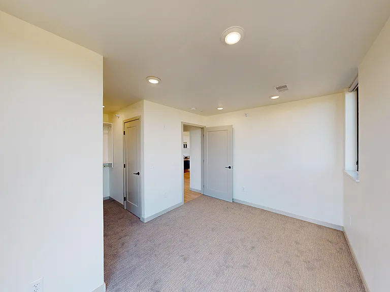6004 S Coneflower Ave #201 — Photo 10