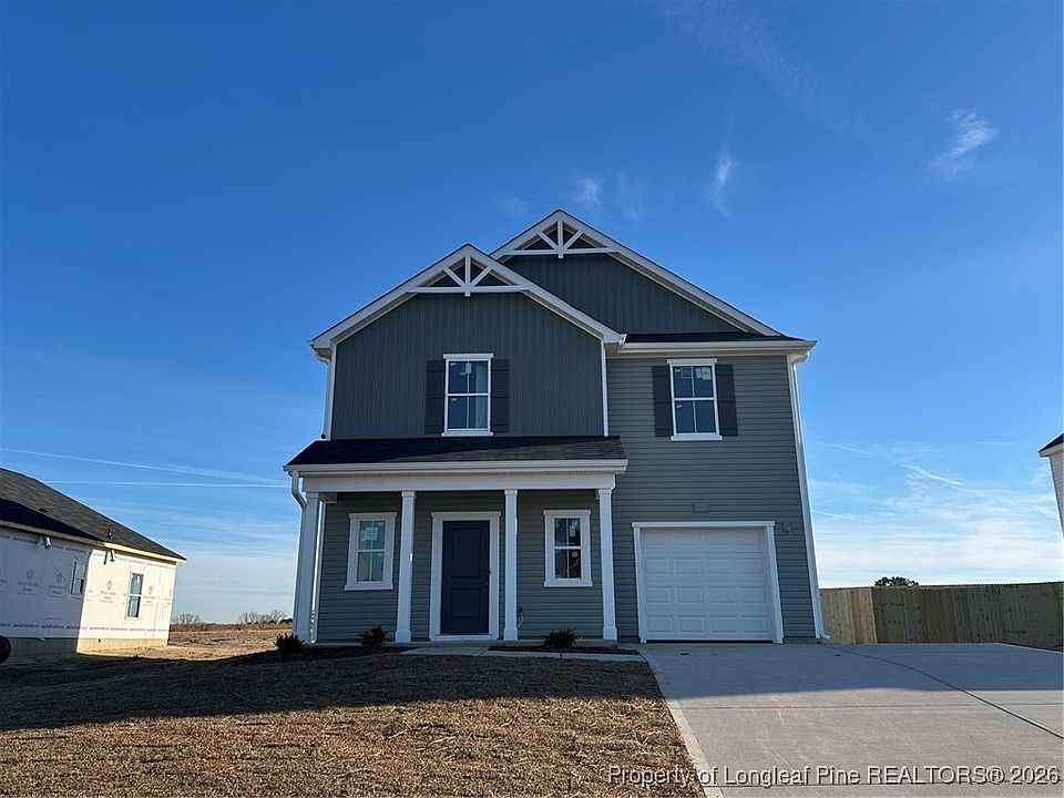 1st image of 372 Dartmoor Ln