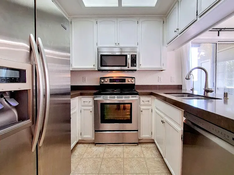 108 Arbor Way — Photo 2