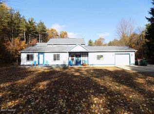 12615 State Rd, Nunica, MI 49448