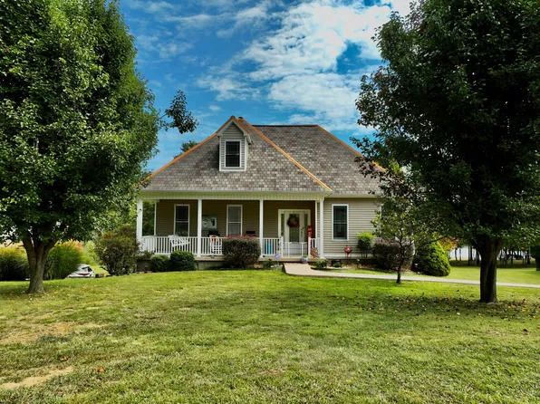 450 Backstrom Hts, Eddyville, KY 42038