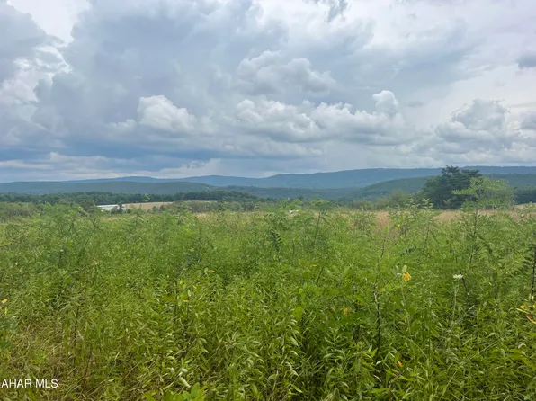 922 Clingerman Rd, Manns Choice, PA 15550