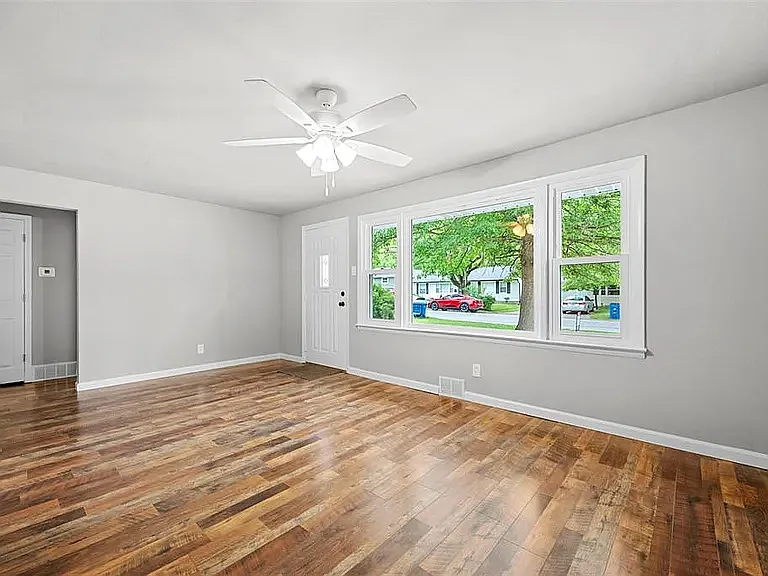 506 Meyer Rd — Photo 4