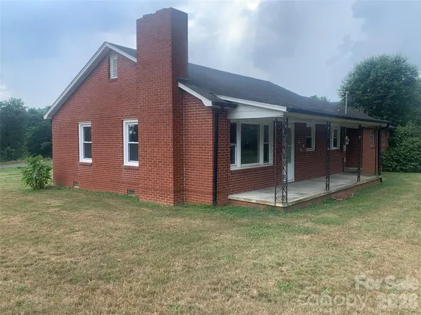 6231 State Highway 16 N, Taylorsville, NC 28681