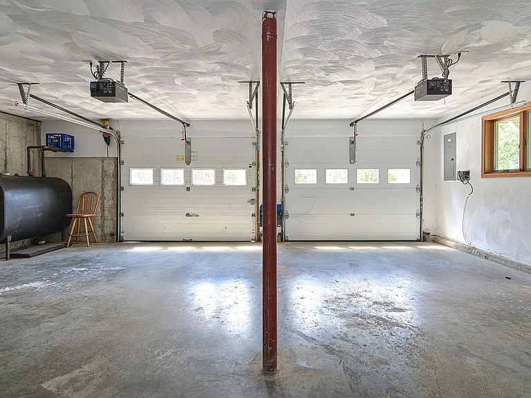 206 Atlantic St — Photo 37