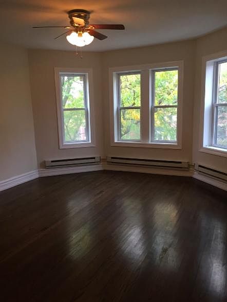 1st image of 3827 N Greenview Ave #3W