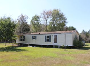135 Fairley Rd, Lumberton, MS 39455