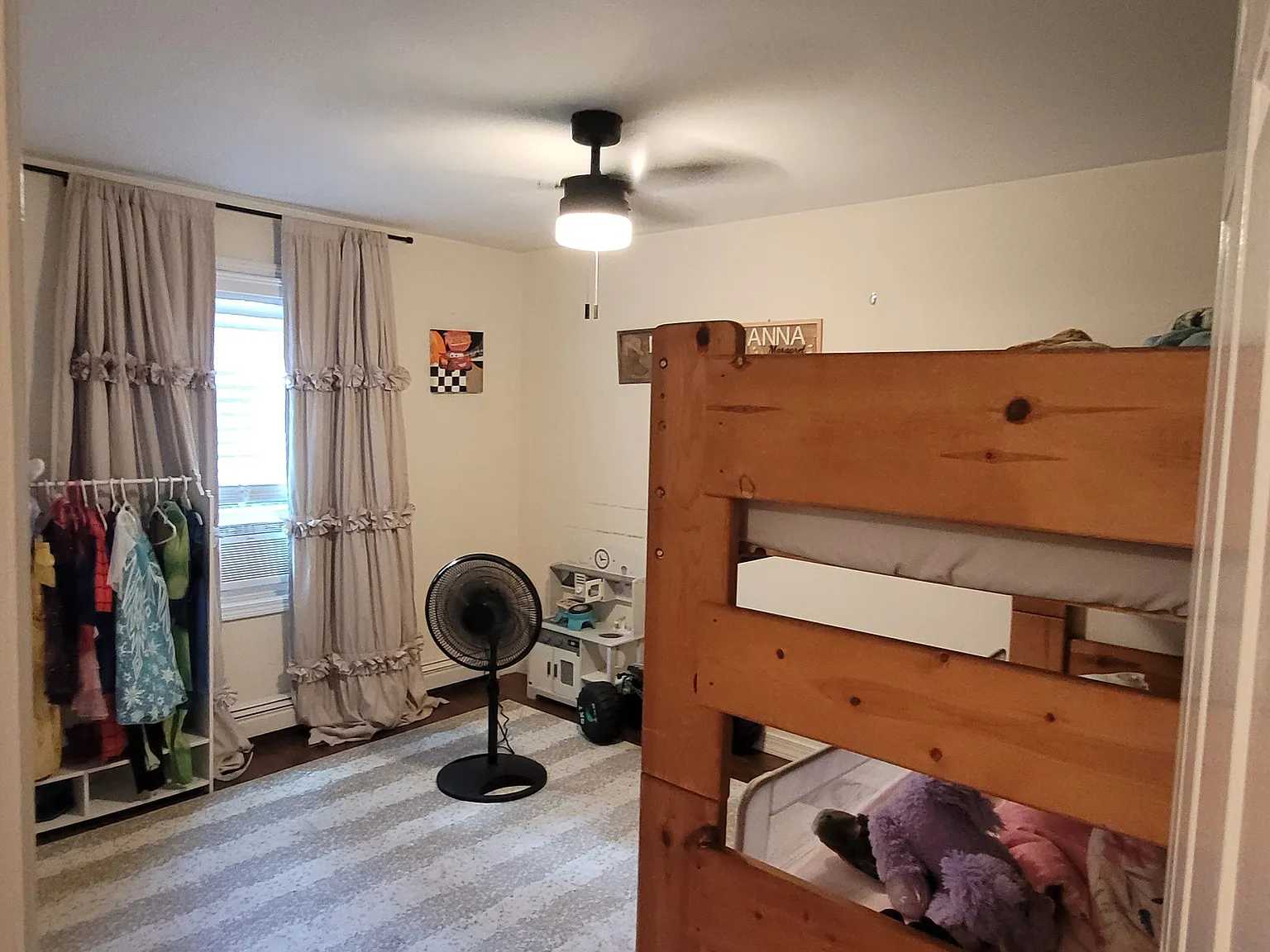 2 bed, 1.5 bath, 1000 sqft, $2,000 — Photo 2