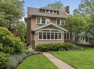 2741 Woodbine Ave, Evanston, IL 60201