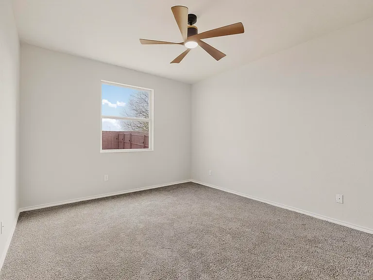 10422 Green Lake Dr — Photo 31