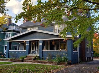 2953 E Derbyshire Rd, Cleveland Heights, OH 44118