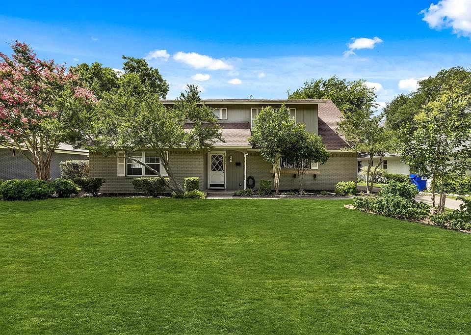 1st image of 2926 Lavita Ln