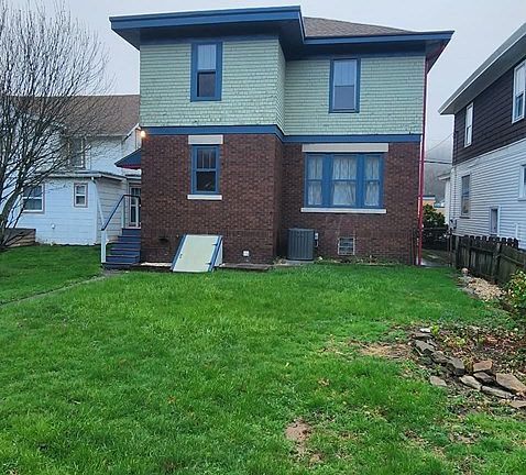 3rd image of 1451 Main St
