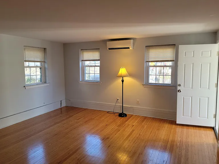 230 N Essex Ave #A — Photo 6