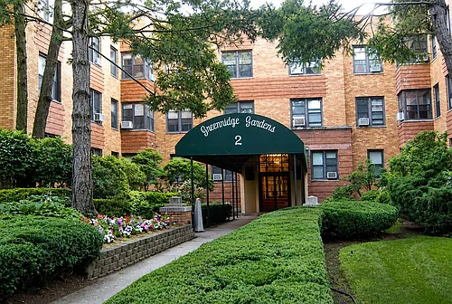 2 Greenridge Ave #3C Photo 1 2 Greenridge Ave #3C Photo 1