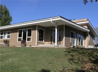 118 Parkview Dr, Golden City, MO 64748