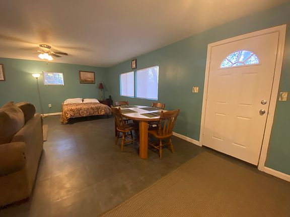 4th image of 823 SE 159th Ct #2