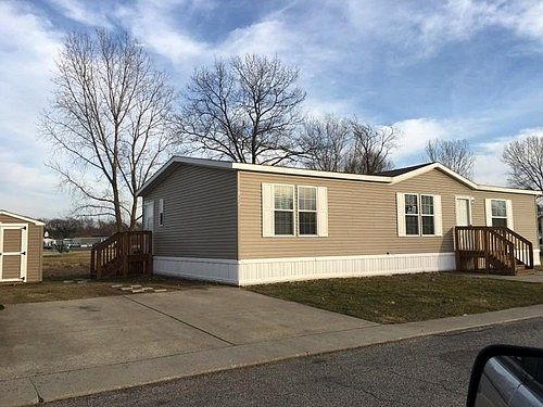 5th image of 1332 Sweetbay Dr