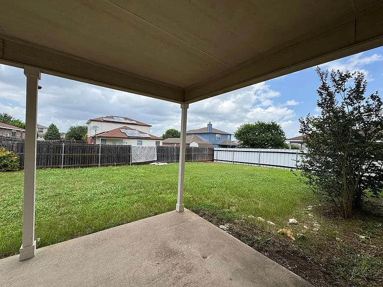 2209 Riley Dr — Photo 40