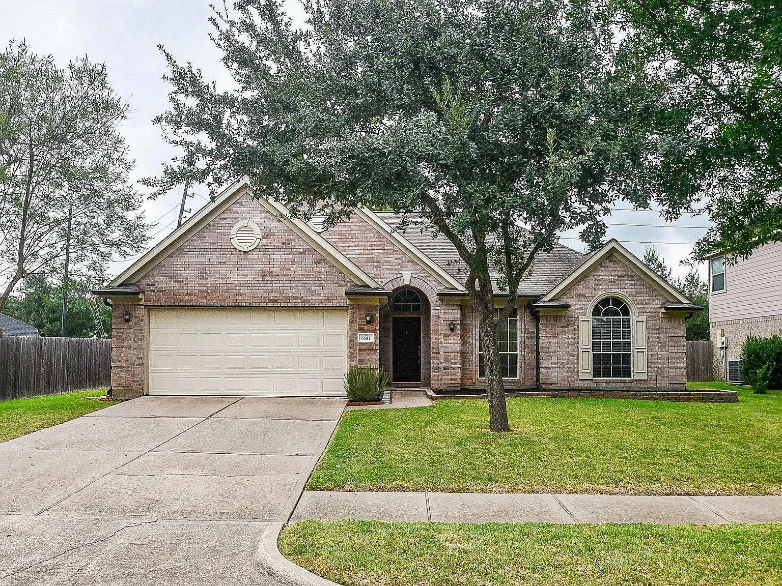 3 bed, 2.0 bath, 1851 sqft, $2,150 — Photo 4