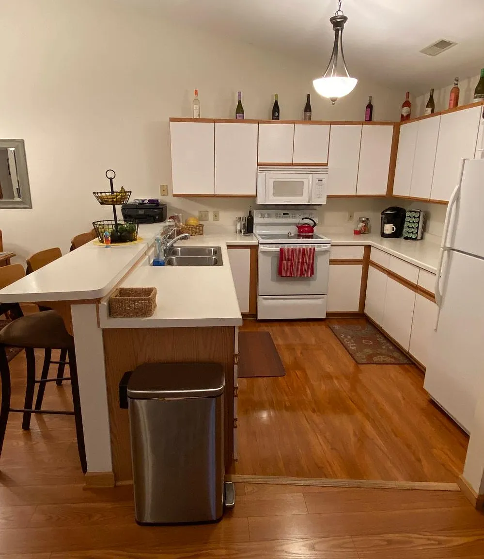 3 bed, $2,300 — Photo 3