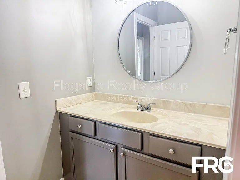 1935 Tara Ct #204 — Photo 39
