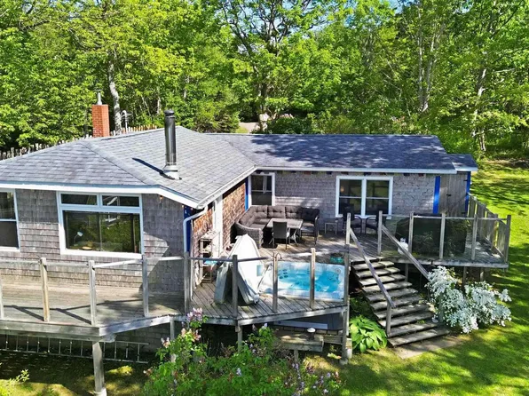 68 Shore Dr, Deep Brook, NS B0S 1J0