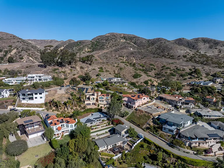 1948 Sunset Dr — Photo 60