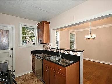 5th image of 561 S Negley Ave APT 12