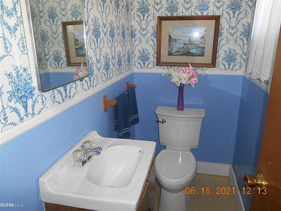 5th image of 28653 Bradner Dr
