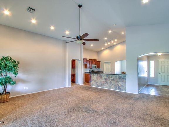5th image of 2627 E Desert Wind Dr