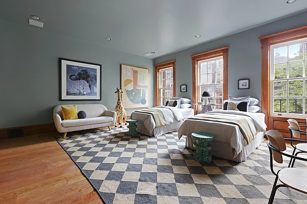 Sold by Compass | media 35